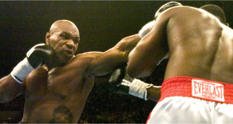 Mike Tyson vuelve al boxeo en inédita pelea.