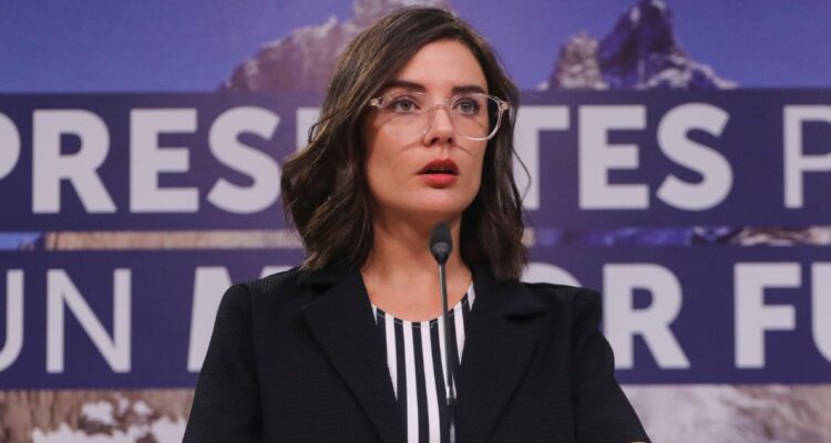 “Es absurdo”: Vallejo a republicanos tras pedir que se reste de reuniones por secuestro de exmilitar