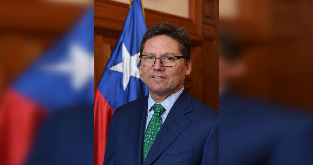 Ministro Jean Pierre Matus descarta haber escrito a Hermosilla: “No mantengo con él chats por escrito”