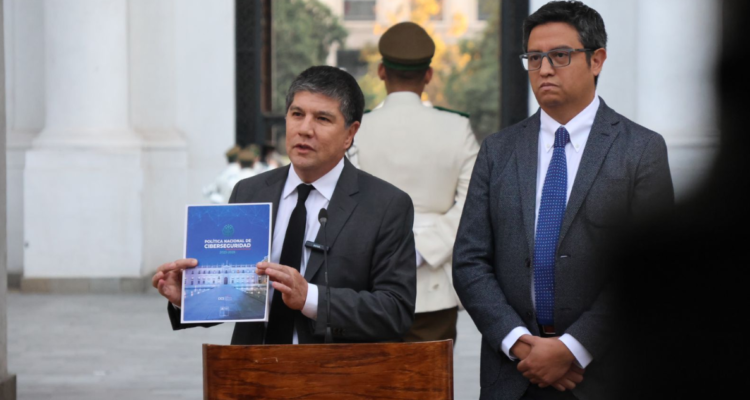 Gobierno descarta “presión social” para concretar reformas como propuso senador comunista Daniel Núñez