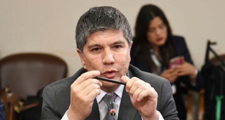 Monsalve acusa a oposición de “conducta incoherente” por tramitación de Ley de Infraestructura Crítica