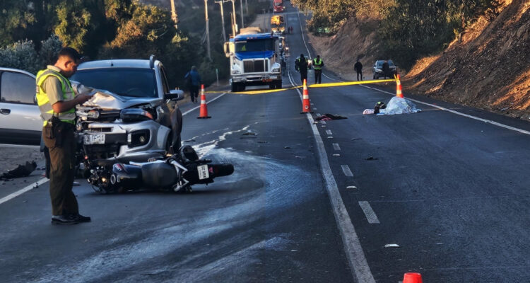 Motorista muere tras colisión con vehículo menor en Quintero