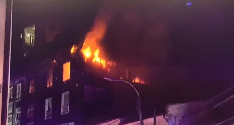 Muerte de hermanos en incendio de casona en Valparaíso