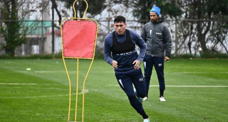 Nicolás Castillo Cruzados