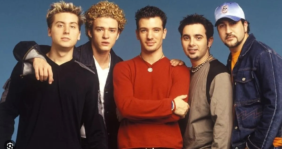 NSYNC se reúne de sorpresa para cantar juntos por primera vez en 10 años