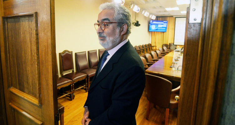 Nuevos antecedentes de Caso Hermosilla generan críticas transversales en el parlamento