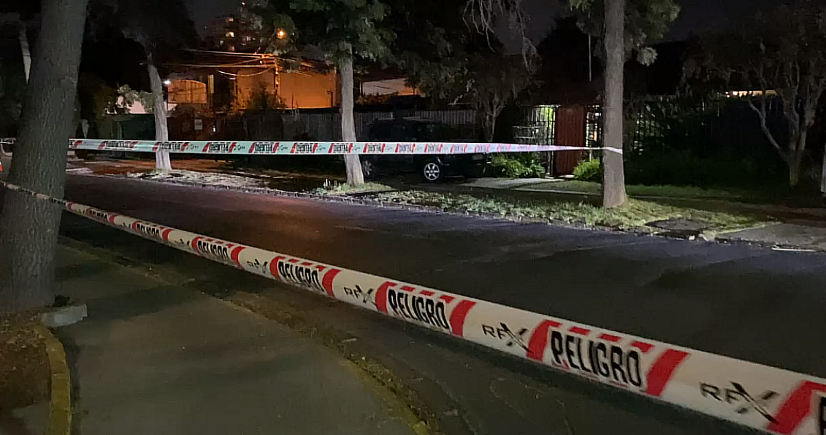 Dos detenidos deja operativo por asaltos a peatones y transeuntes en Ñuñoa: carabinero disparó 9 veces