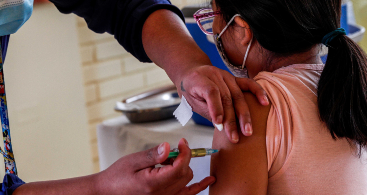 De 3 meses a 24 horas: nueva tecnología permite optimizar pesquisa de virus papiloma humano en Osorno