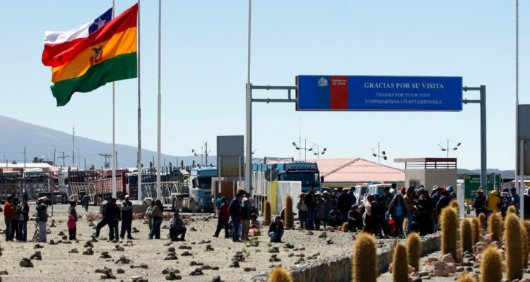 Desde mayo: afirman que pasos fronterizos entre Chile y Bolivia estarían abiertos las 24 horas