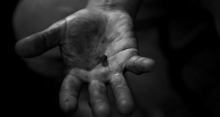 Hombre es asesinado a tiros tras fiesta en un club deportivo de Santiago