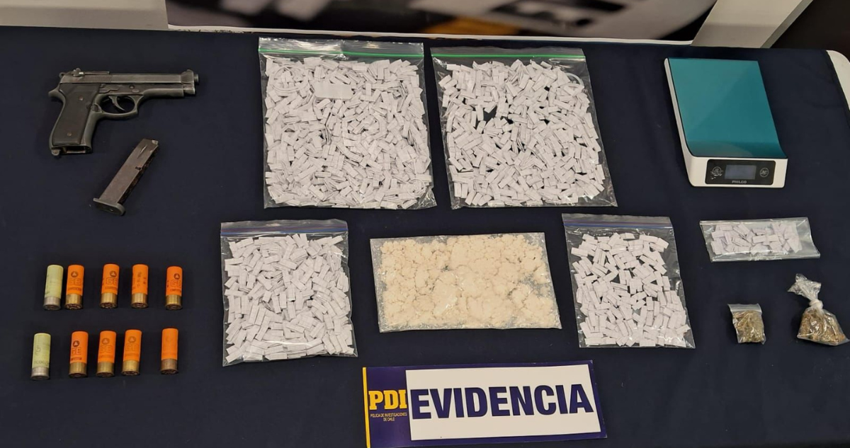 Drogas incautadas a personas detenidas en Valdivia