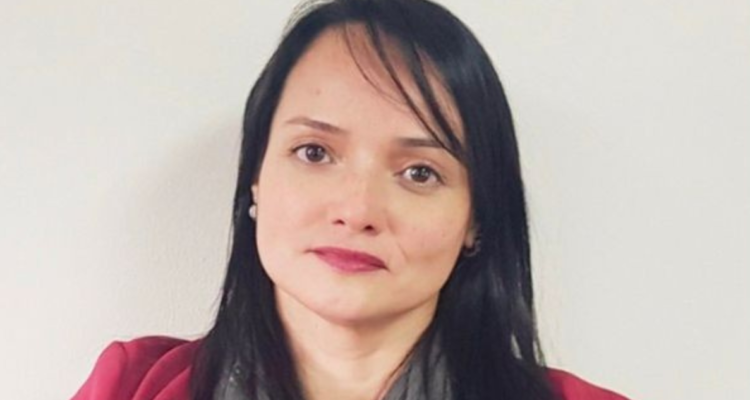 piden renuncia de directora de dipreca