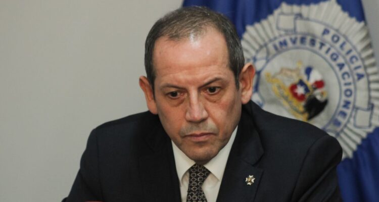 Prisión preventiva para exdirector PDI, Sergio Muñoz, tras ser formalizado por delitos de corrupción