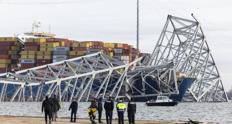 Puente destruido