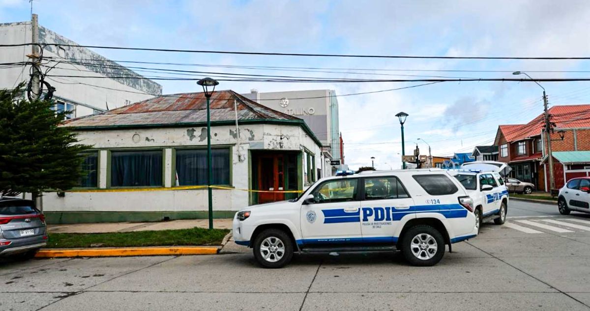 Joven de 19 años muere desangrado tras romper un ventanal en centro de Puerto Natales
