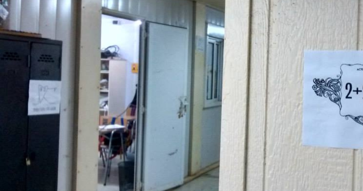 Reconstrucción de colegio destruido tras 27/F