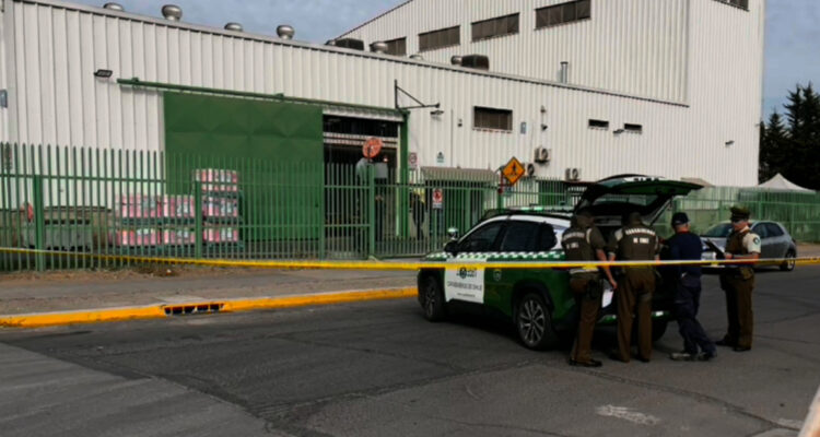 Asaltante termina baleado tras robo frustrado a camión en San Bernardo: estaría en riesgo vital
