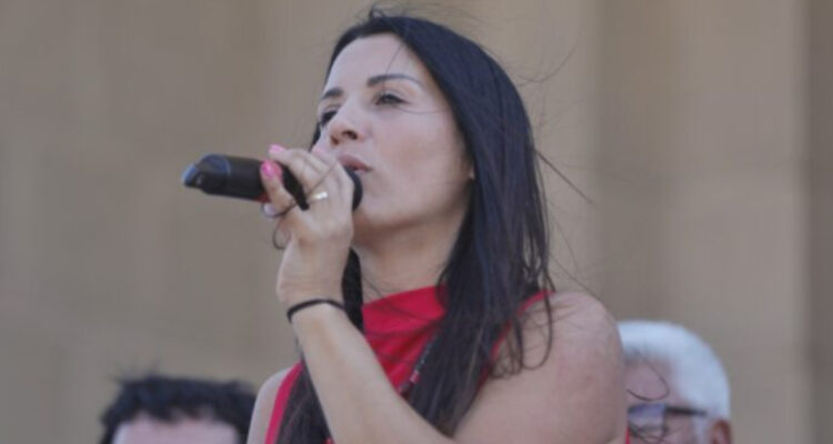 Municipio autoriza encuentro de la “Sanadora del Rosario” en Parque Saval de Valdivia