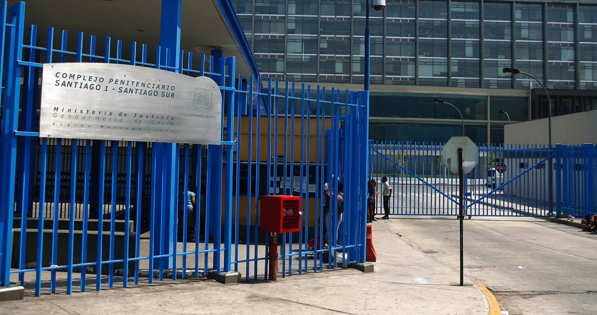 Inhibidores de señal en Santiago 1: piden al Estado no ceder ante amenazas de reos organizados