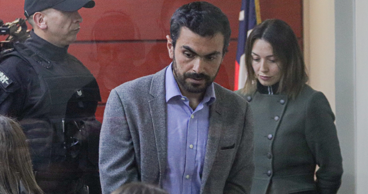 SIMÓN ACUÑA MANTIENEN ARRESTO DOMICILIARIO TOTAL