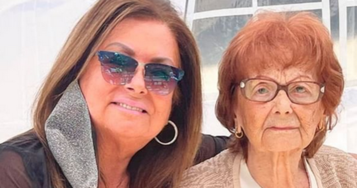 Tía Sonia despide a su mamá