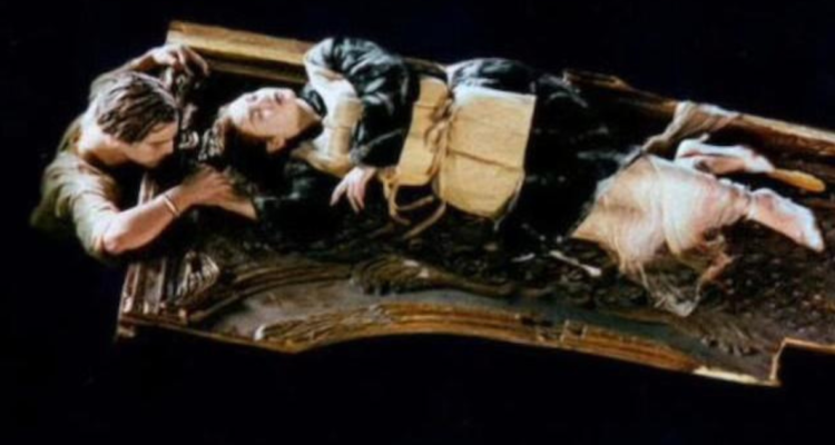 Subastan puerta del Titanic