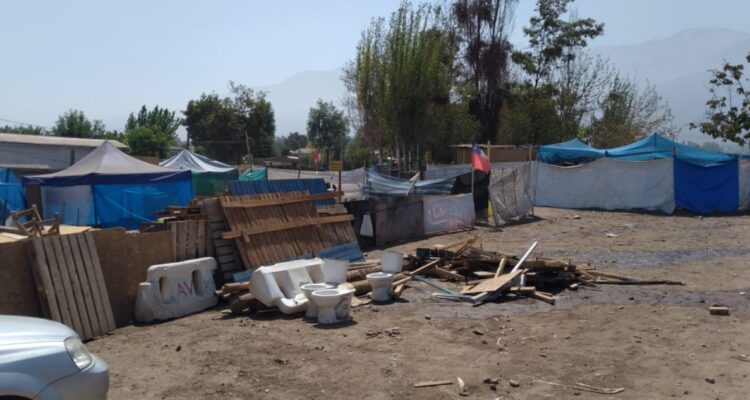 El decreto con el que el alcalde Carter ordena erradicar la Toma Dignidad por peligro inminente