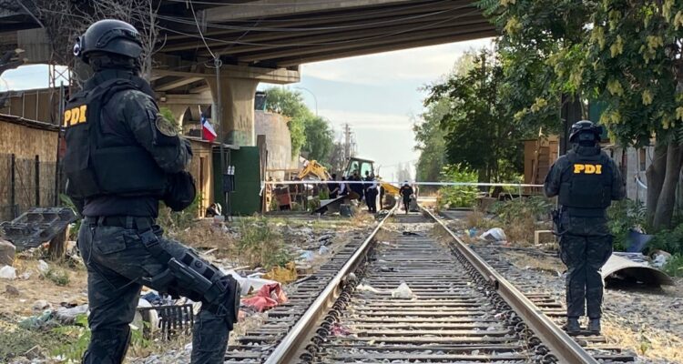 Violencia, prostitución y delitos: cómo es la toma de Maipú donde hallaron el cuerpo de Ronald Ojeda