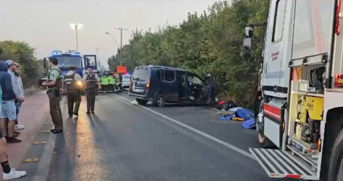 Tres personas mueren en accidente de tránsito en Isla de Maipo