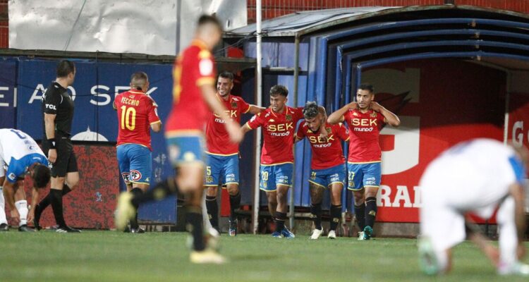 Unión Española aplastó al Audax Italiano en el Santa Laura