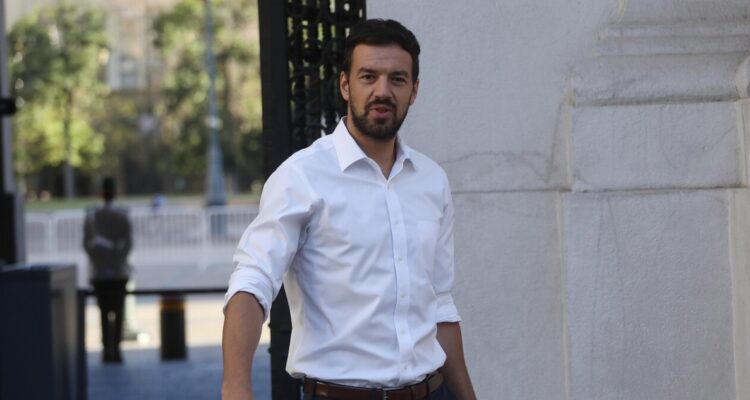 Alcalde Vodanovic pide al Gobierno apoyo militar para “terminar con esta ola de delitos”