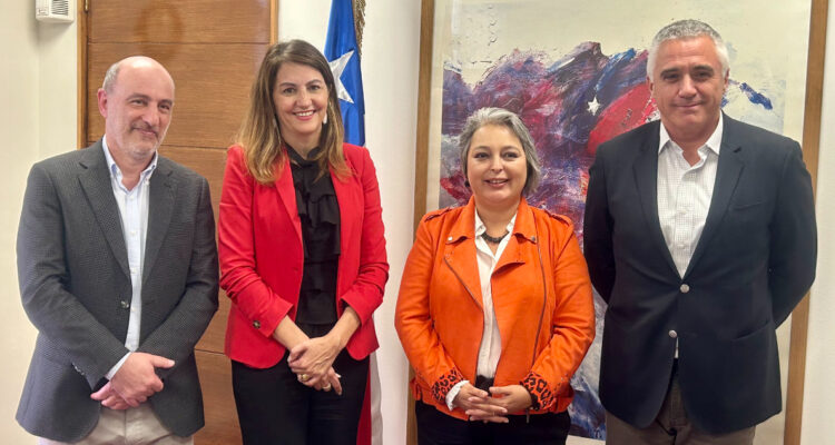 Gobierno y la CCS crearán mesa de apoyo para la implementación de las 40 horas