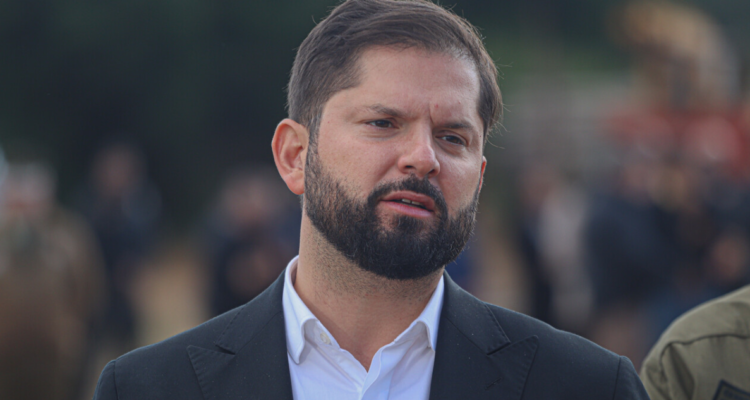 Boric por triple crimen de carabineros