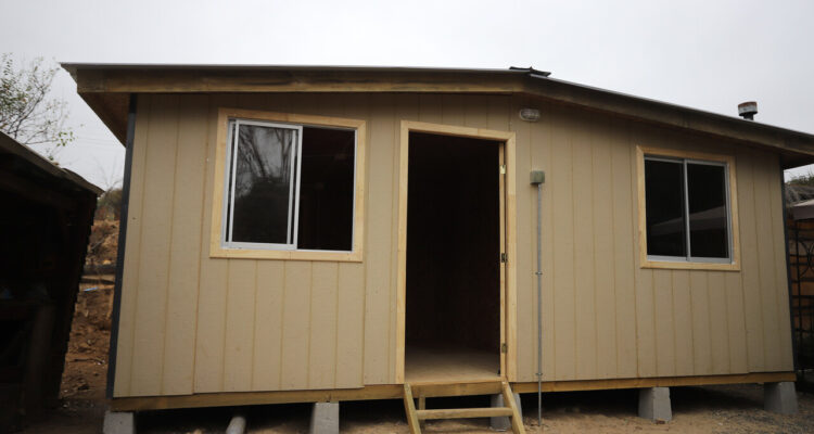 Finaliza primera etapa de entrega de viviendas de emergencia tras incendios en región de Valparaíso