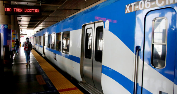 Activan pago con tarjetas de débito/crédito en Metro de Valparaíso: buscan replicar medida en Biotren