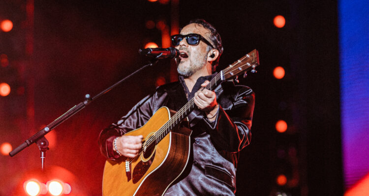 Los Bunkers logran hito con repleto Estadio Nacional: “Un pueblo sin memoria es un pueblo sin futuro”