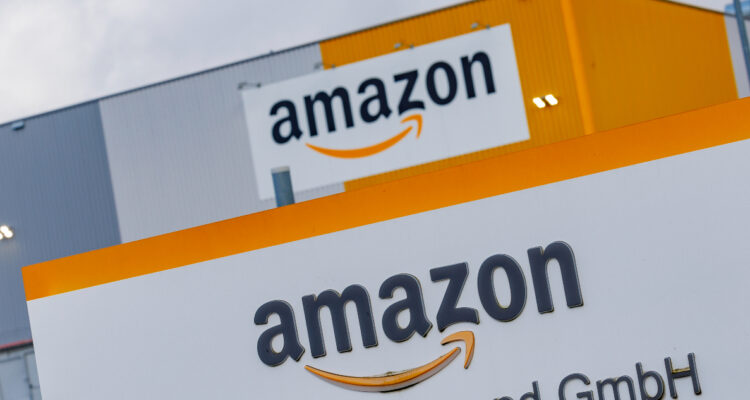 En Italia multan a Amazon por “inducir” a usuarios a un tipo de compra