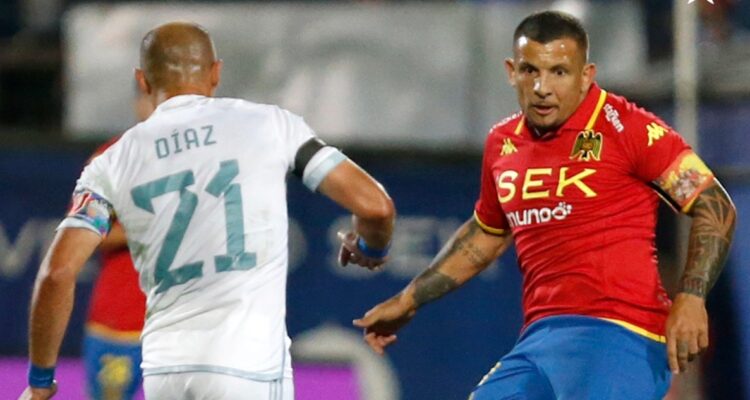 Emiliano Vecchio amenazó y ofreció golpes a árbitros.