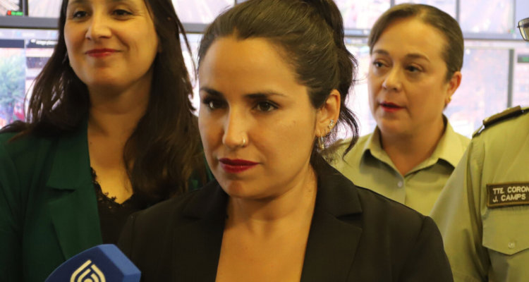Diputados de oposición emplazan a Tohá y piden salida de delegada de Valparaíso Sofía González