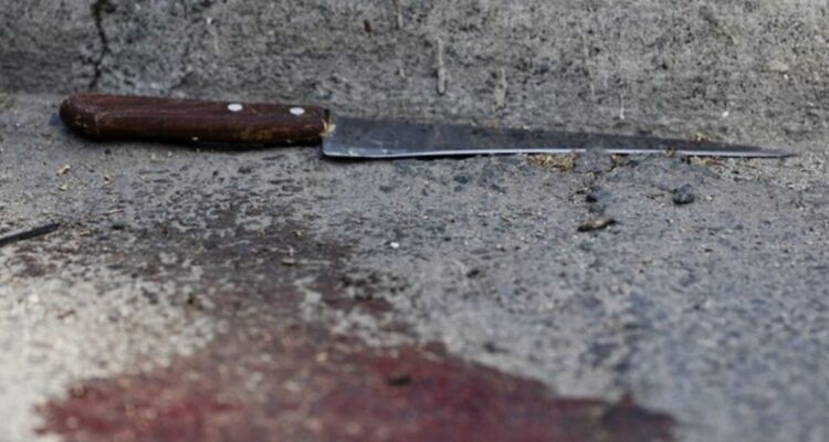 Apuñaló a dos personas en espalda y cuello: sujeto queda en prisión por homicidio frustrado y lesiones