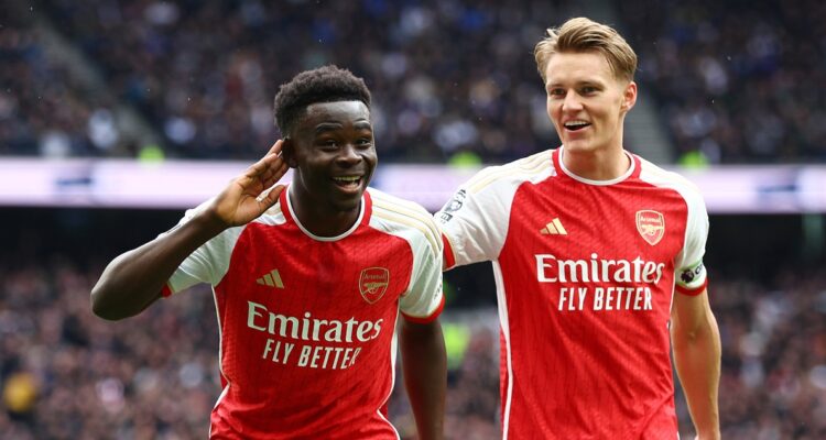 Arsenal derrotó al Tottenham por Premier League.