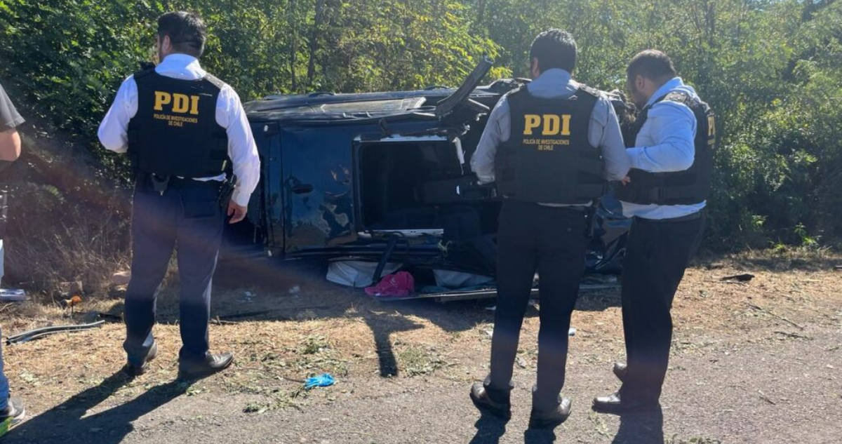auto volcado droga en su interior