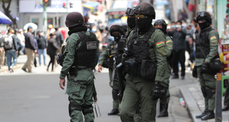 Policía boliviana