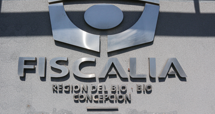 Frontis de Fiscalía por datos entregado por fundaciones por parte de candidato