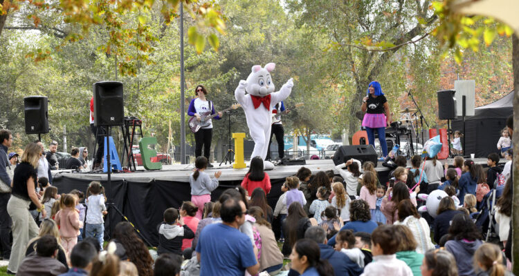 Cantando aprendo a hablar feria libro vitacura