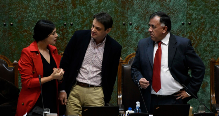 censura mesa cámara