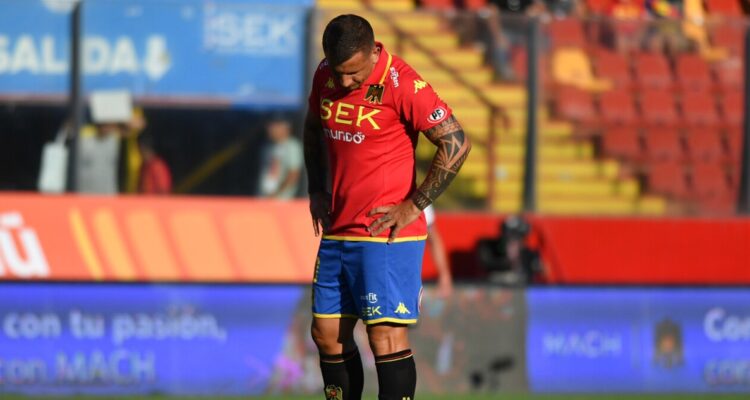 Emiliano Vecchio fue castigado con cuatro fechas de suspensión.