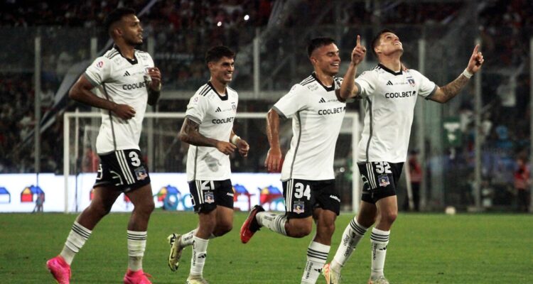 Colo Colo enfrenta a Cerro Porteño por Copa Libertadores.