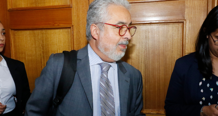 Declaran inadmisible recurso de abogado que buscaba que el CDE no accediera a chats de Luis Hermosilla