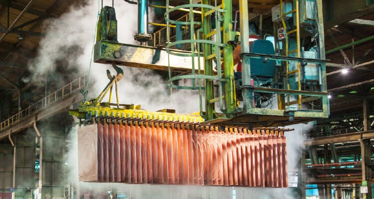 imagen archivo de la fundición ventanas de codelco (2019), foto contexto de cobre